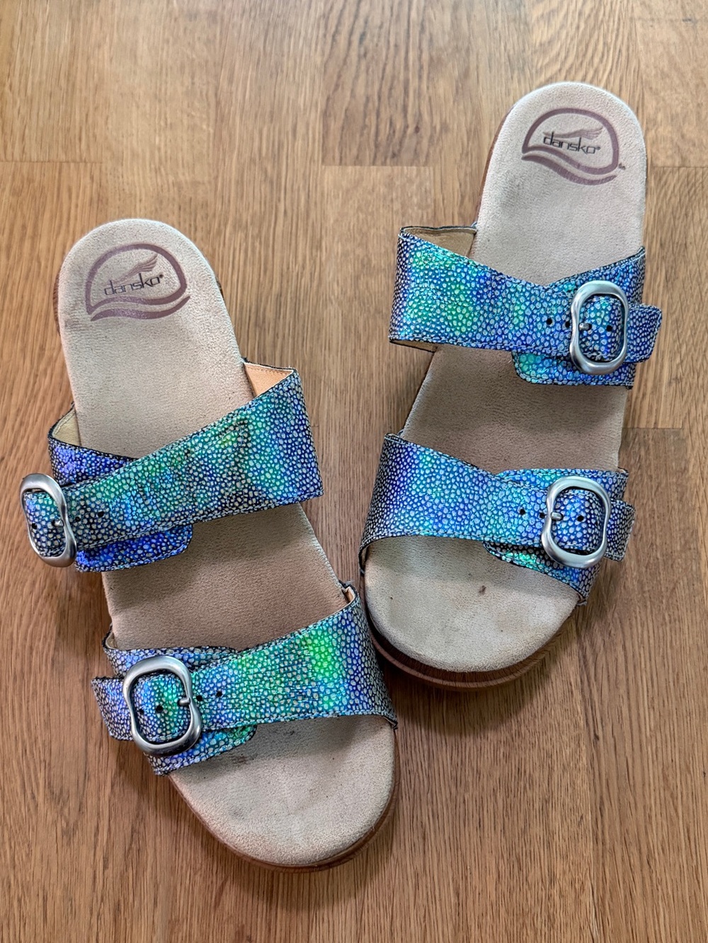 Dansko 41 Iridescent Leather Slip On Sophie Clog Sandals